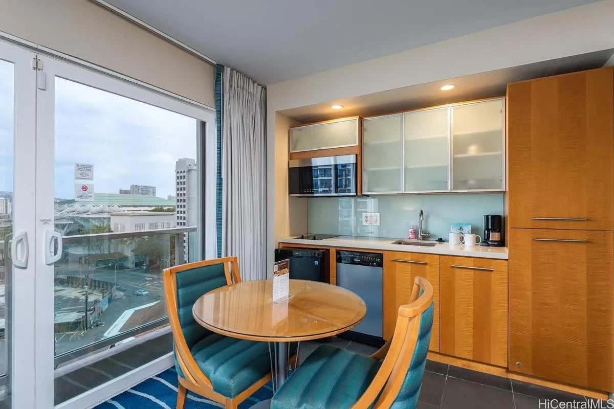 Villa Stunning Ala Moana 1Br W Balcony & Mountain City Views 0626 Honolulu Exterior foto